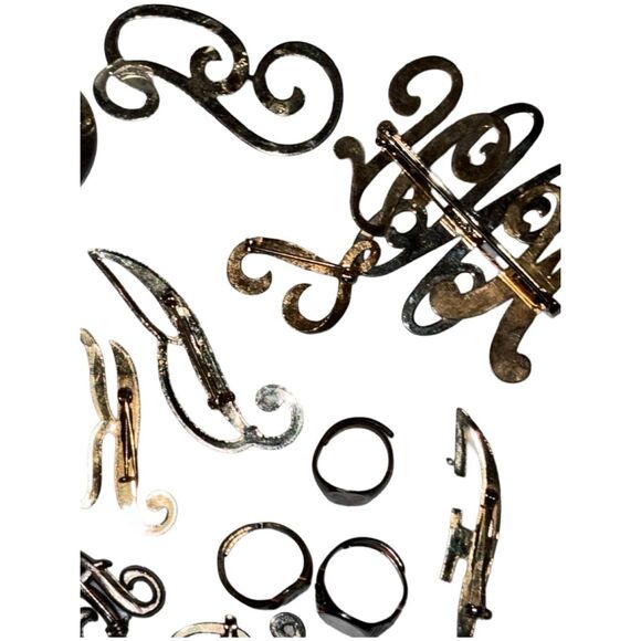 MCM Various Cursive Monogram Letters Initials Vintage Jewelry Lot  Brooches Pins - Picture 14 of 16